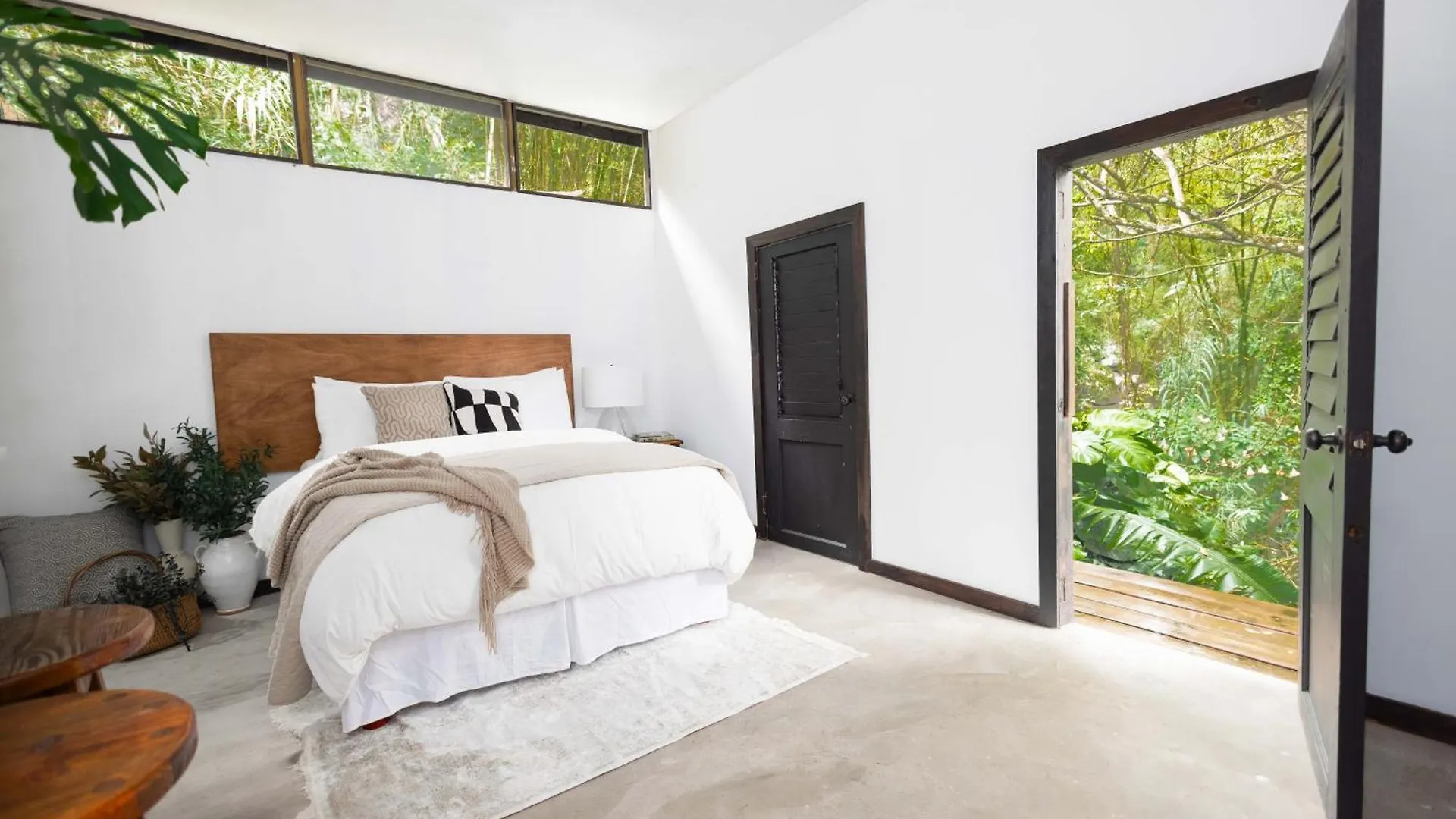 Serendipity Holistic Resort Spa Kingston 4*,  Jamaica